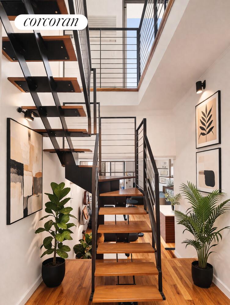 184 THOMPSON Street PH6K