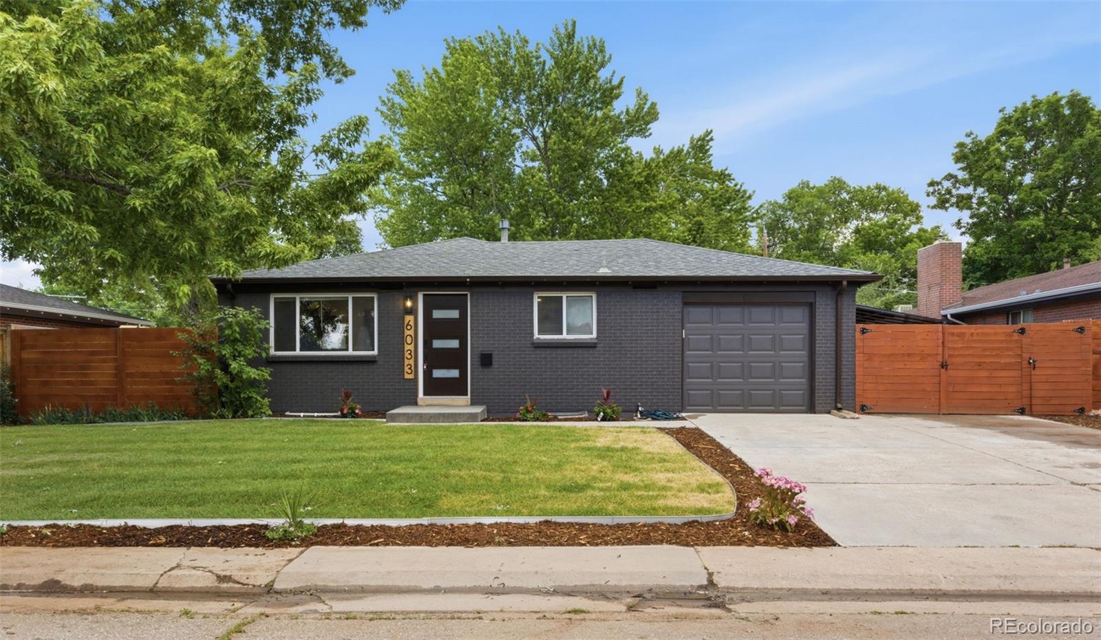 6033 Hoyt Court