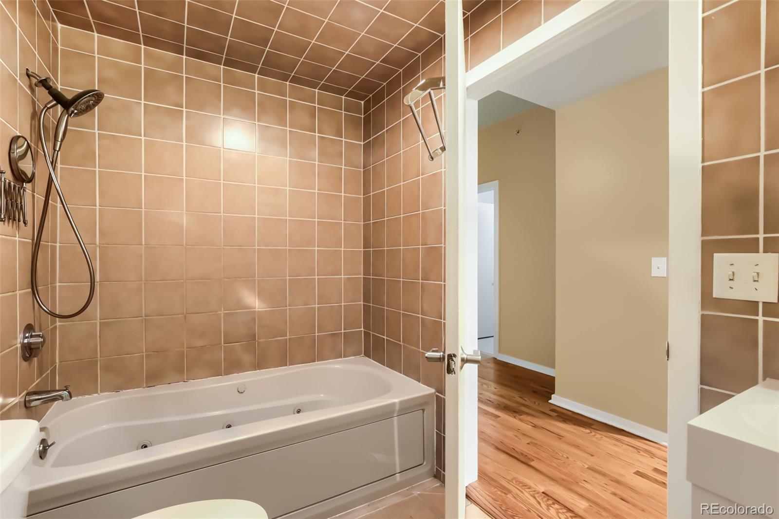 275 S Harrison Street Unit: 107