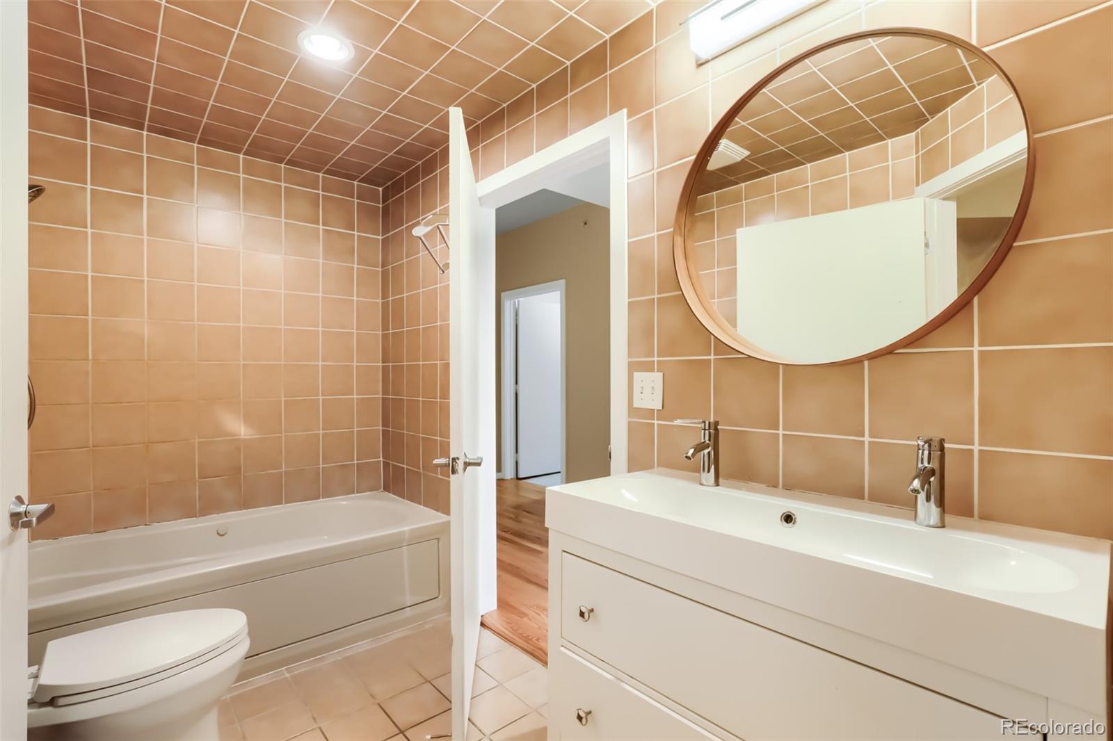 275 S Harrison Street Unit: 107
