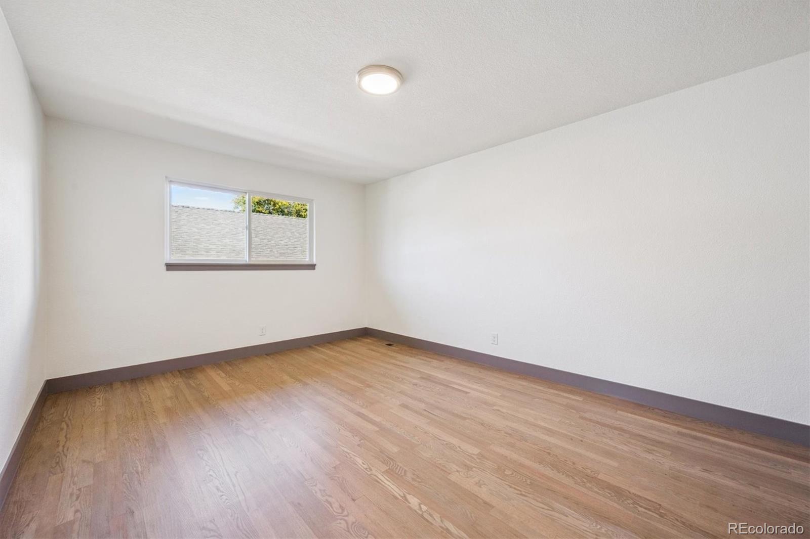3325 Poplar Street Unit: 3325