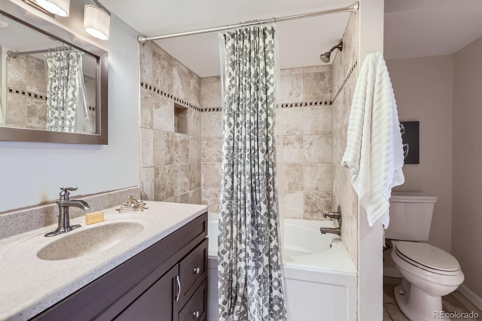 1050 N Corona Street Unit: 304