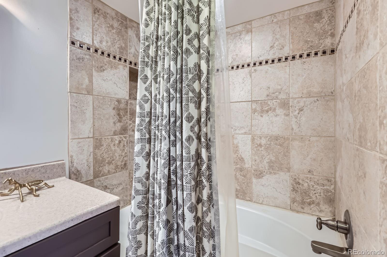 1050 N Corona Street Unit: 304