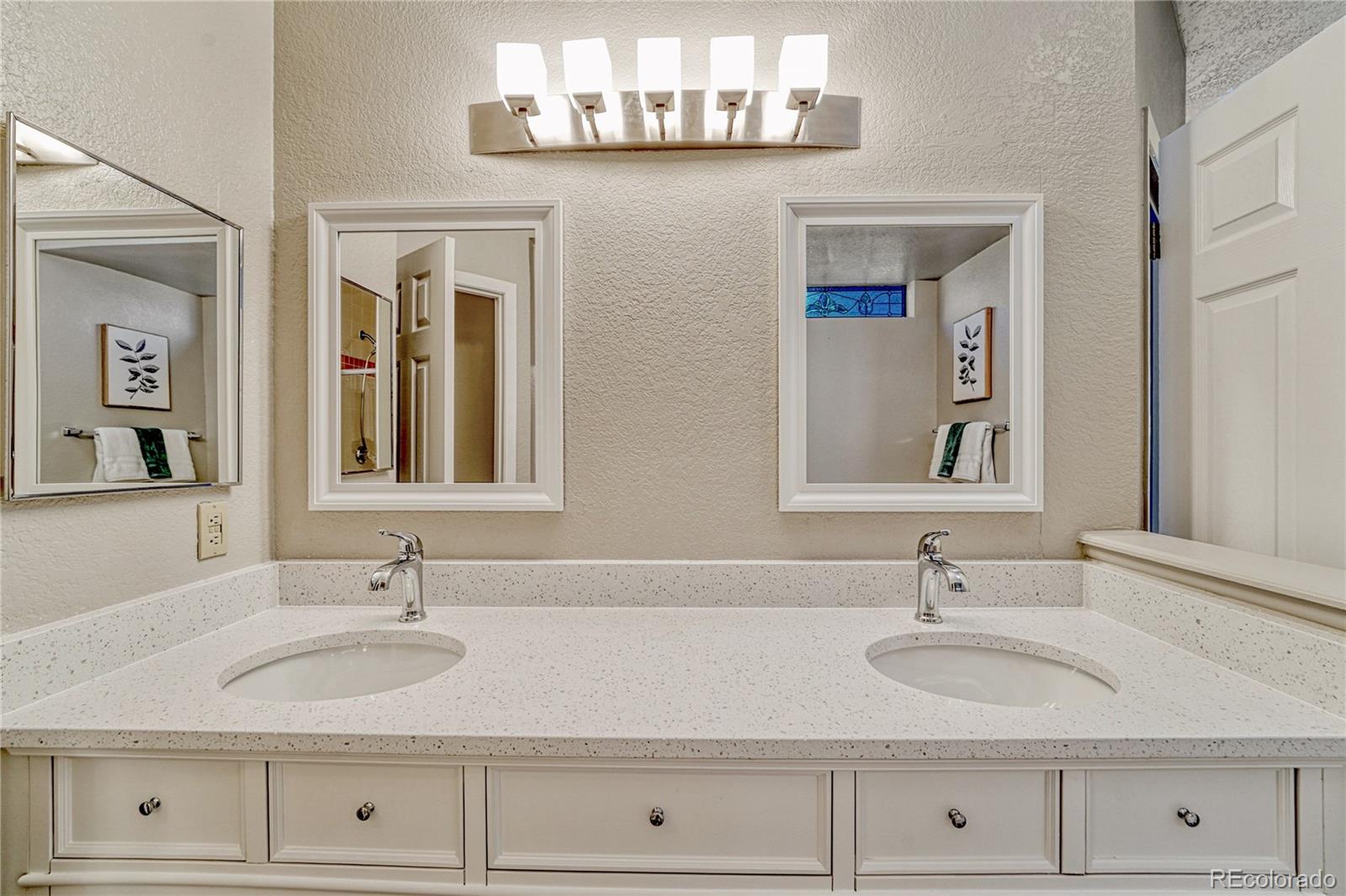 6001 S Yosemite Street Unit: B101