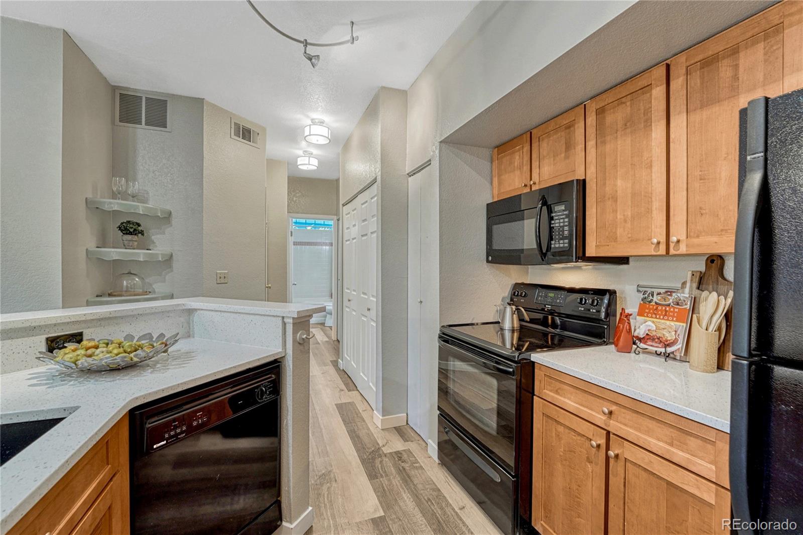 6001 S Yosemite Street Unit: B101