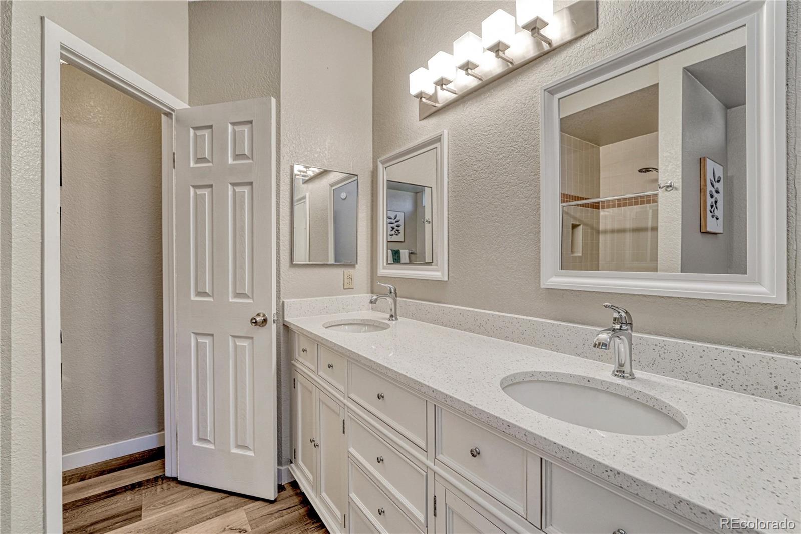 6001 S Yosemite Street Unit: B101