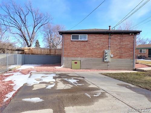 1129 Dallas Street