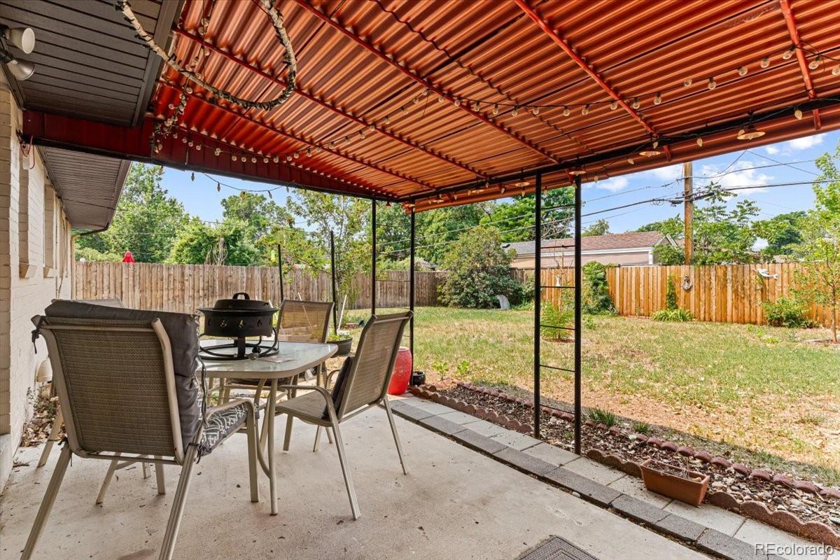 2337 S Patton Court