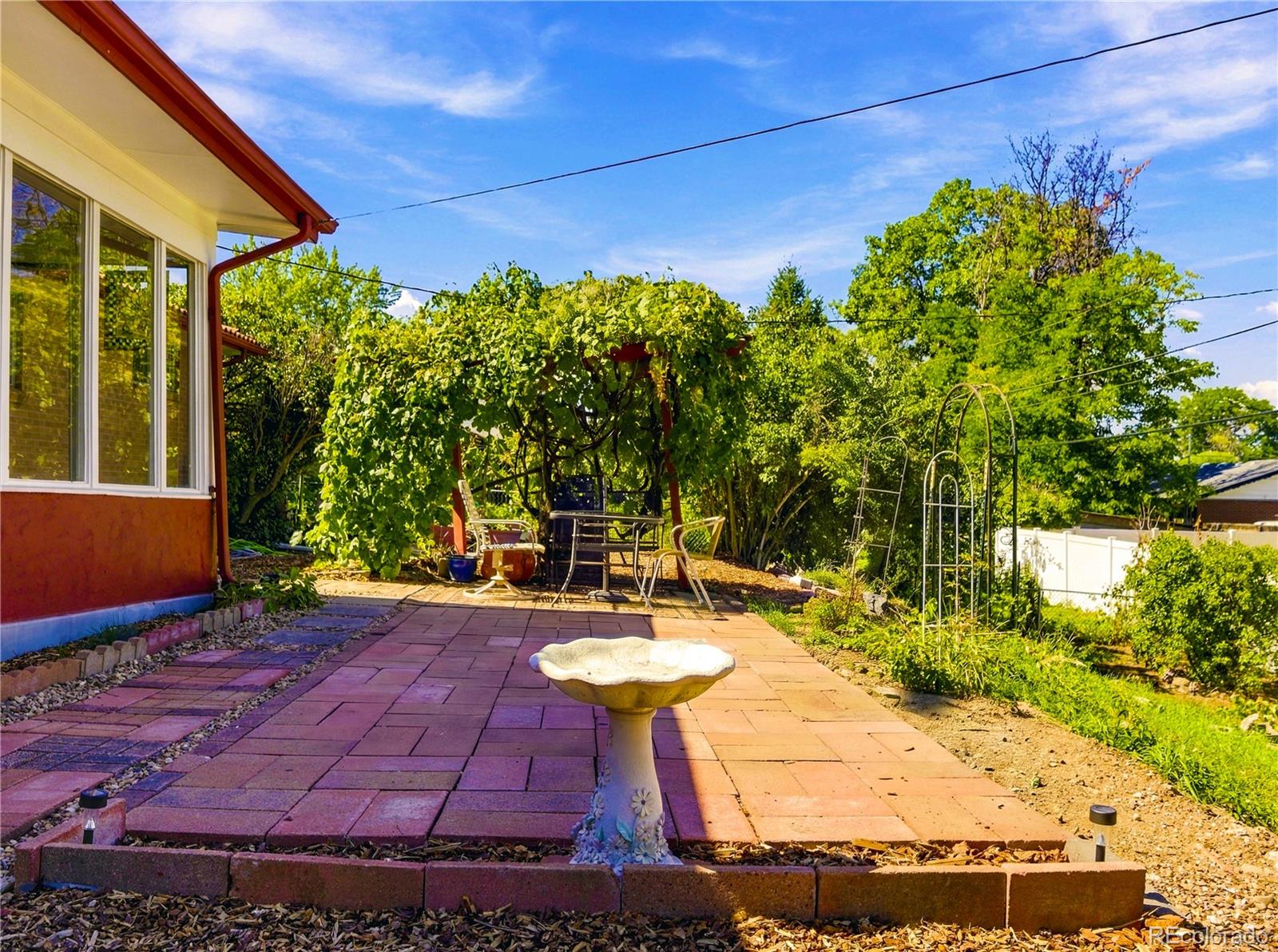6659 W Louisiana Place