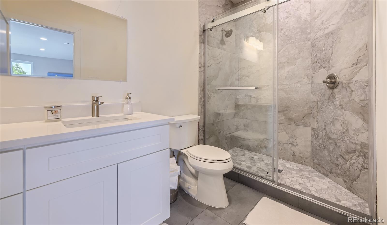 4673 W 50th Place