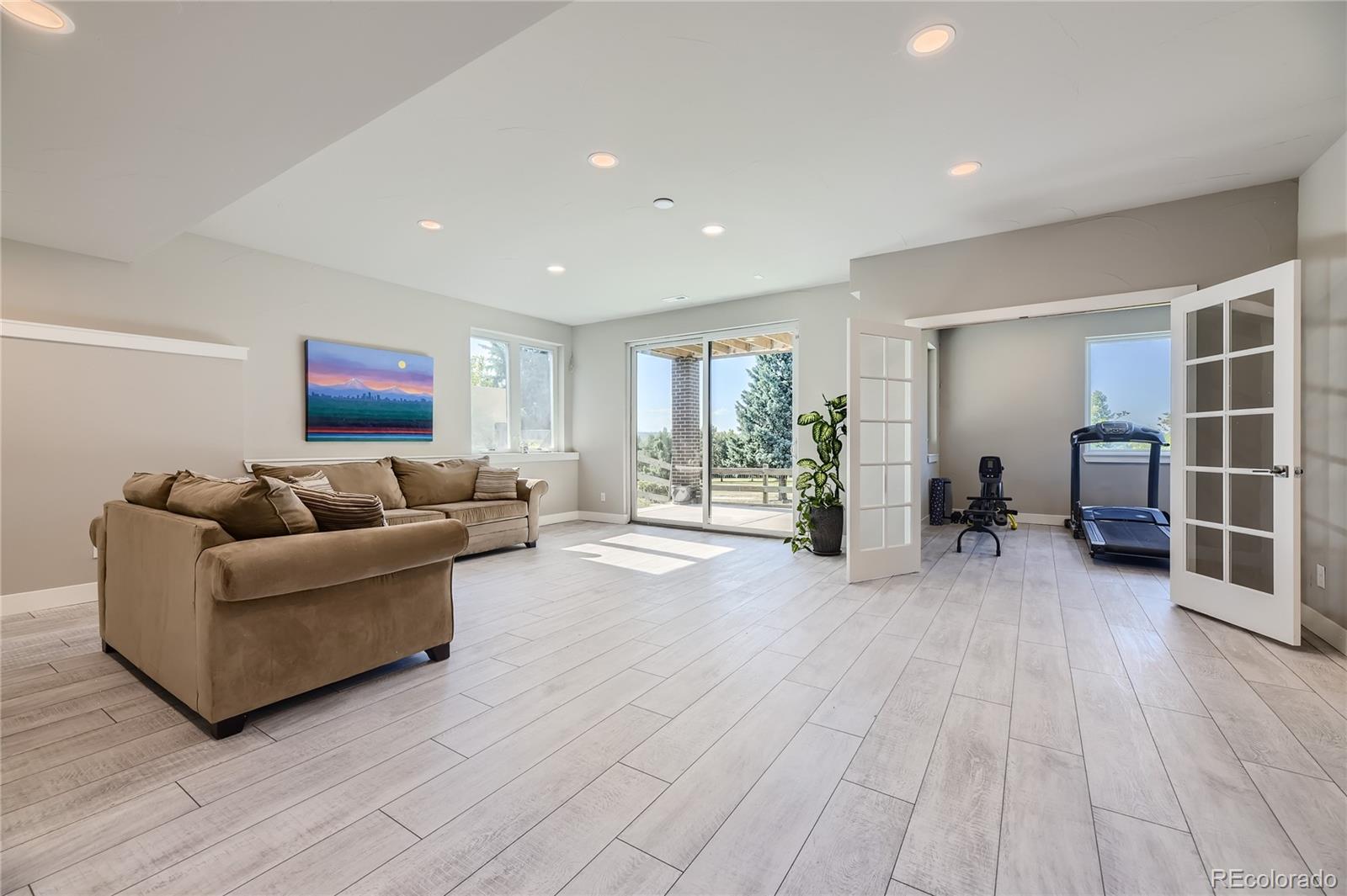 4673 W 50th Place
