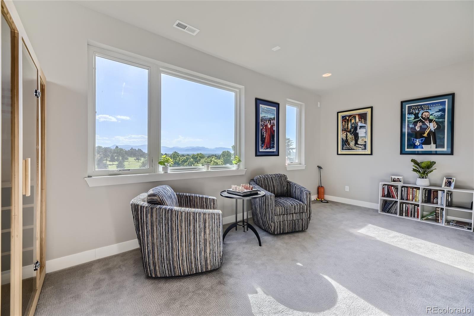 4673 W 50th Place