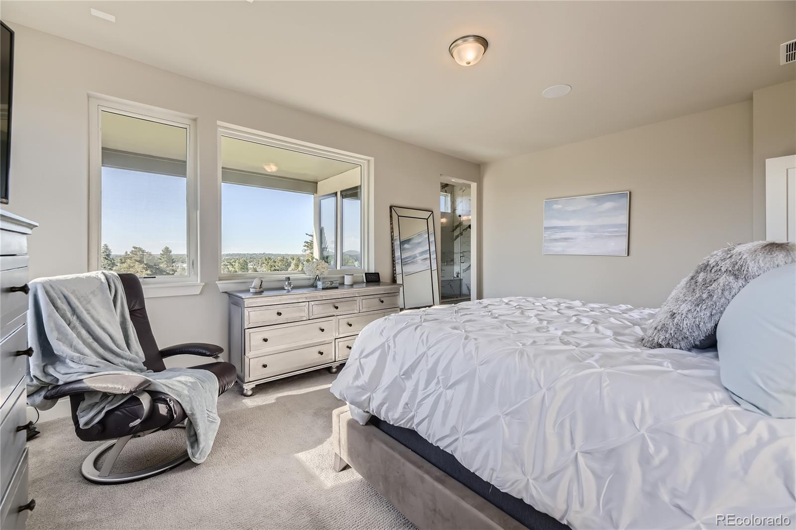 4673 W 50th Place