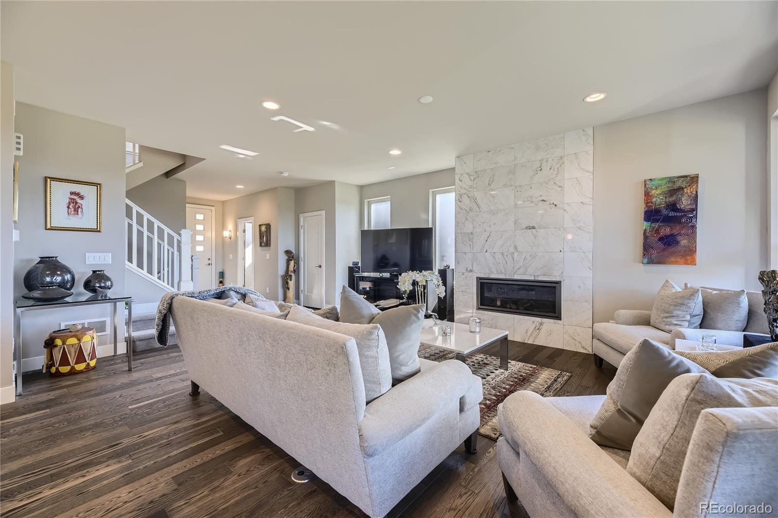 4673 W 50th Place