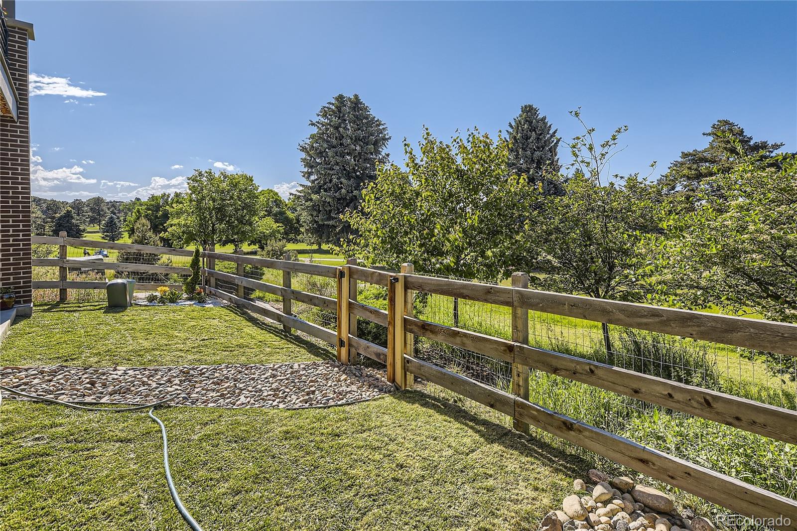 4673 W 50th Place