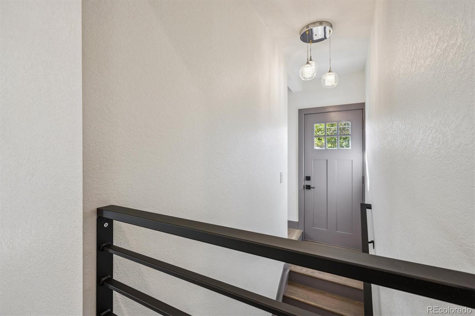 3323 Poplar Street Unit: 3323