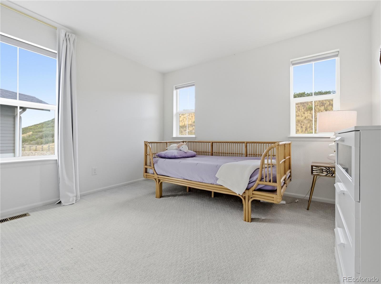 33 Felicity Loop