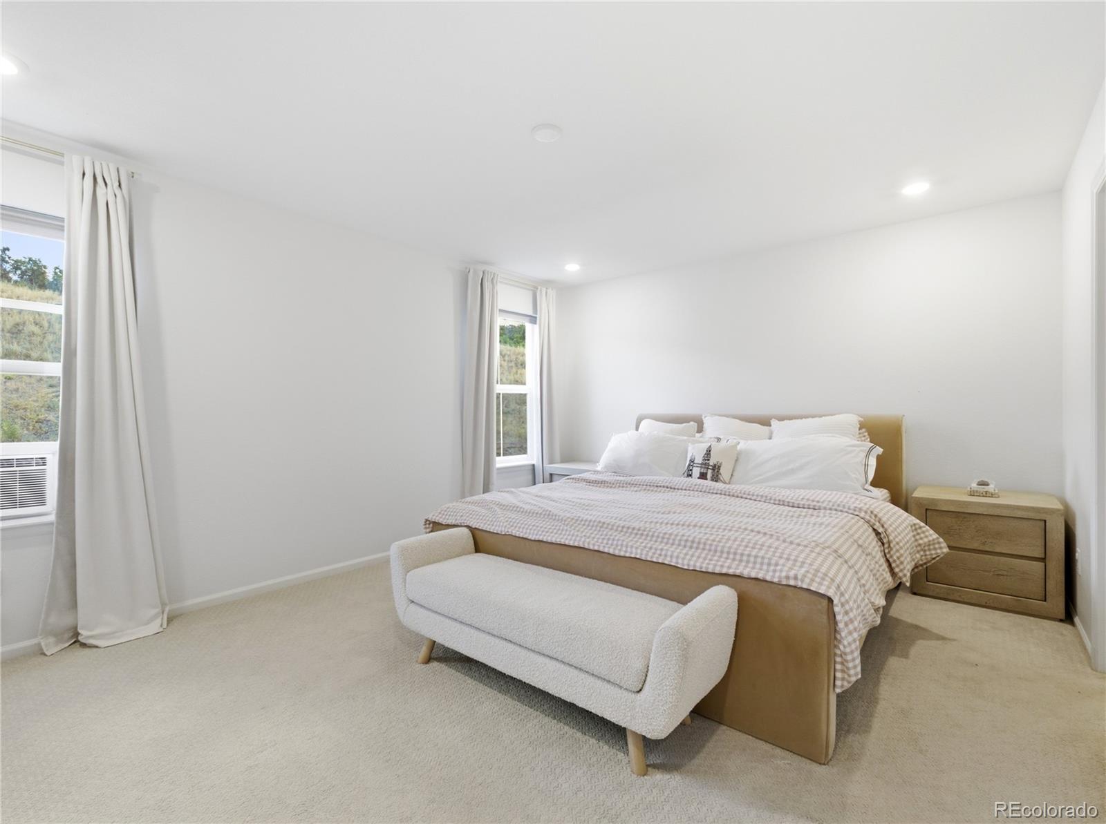 33 Felicity Loop