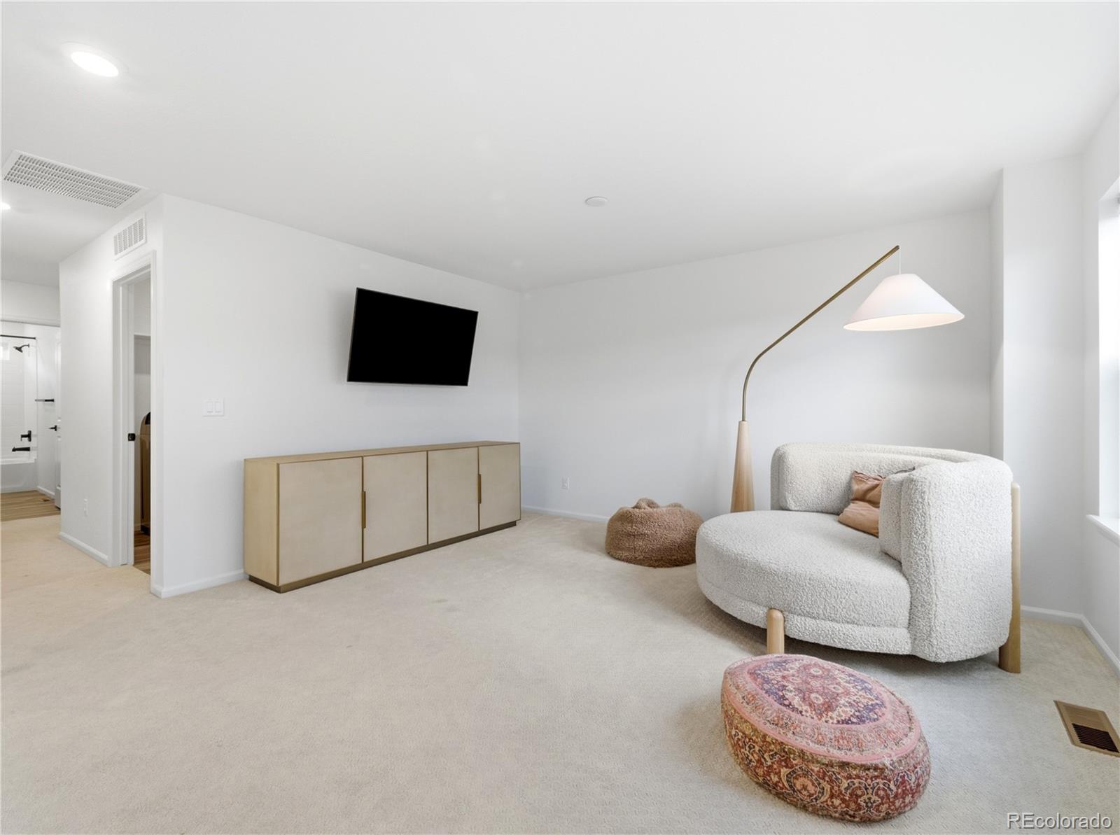 33 Felicity Loop