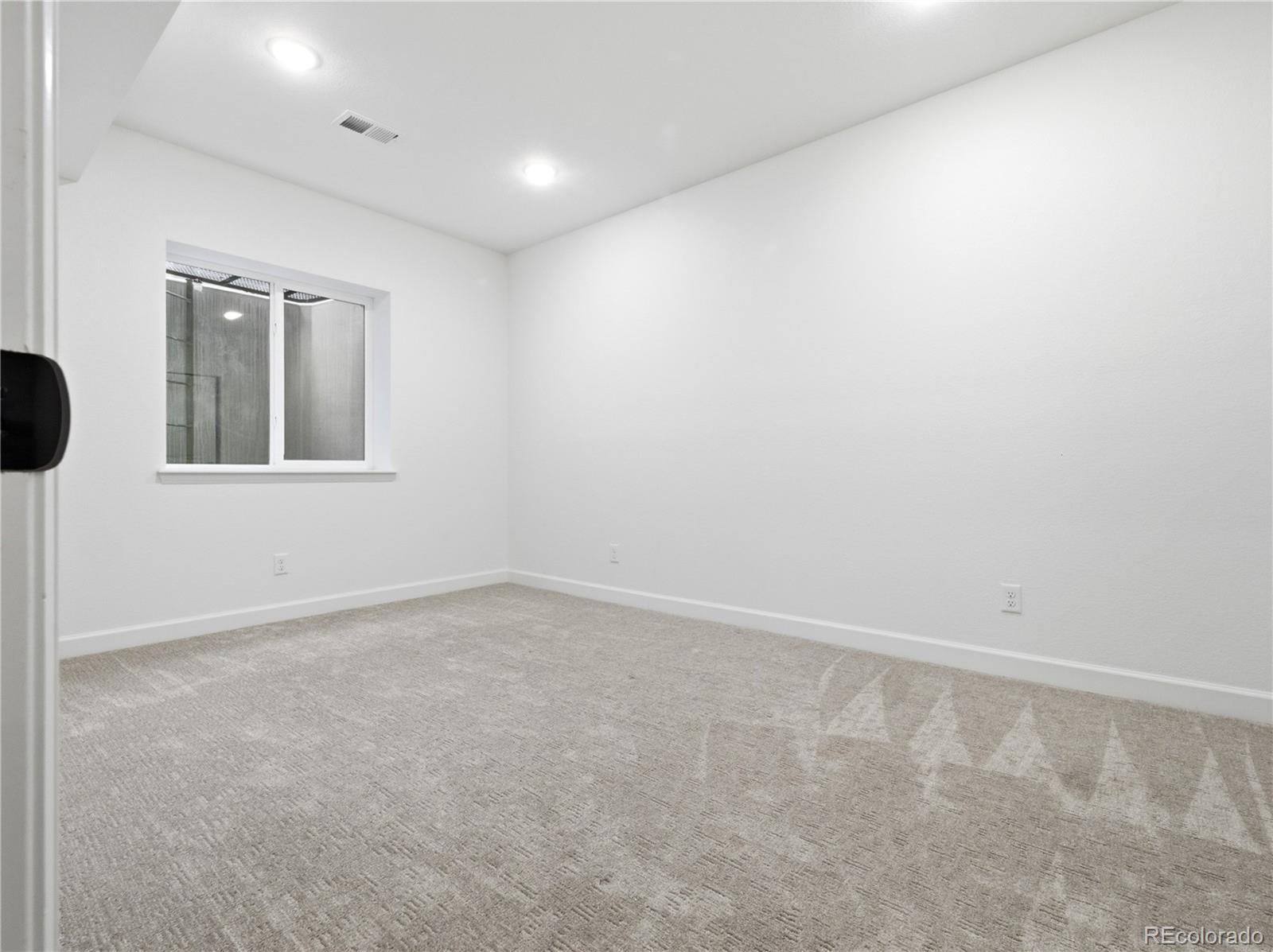 33 Felicity Loop