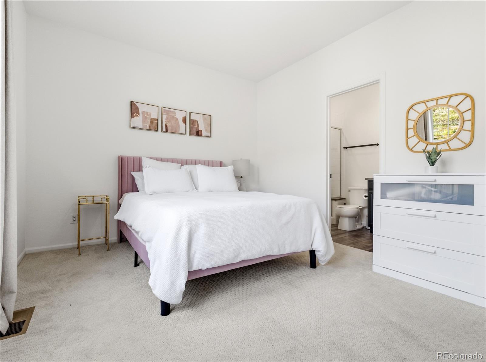 33 Felicity Loop