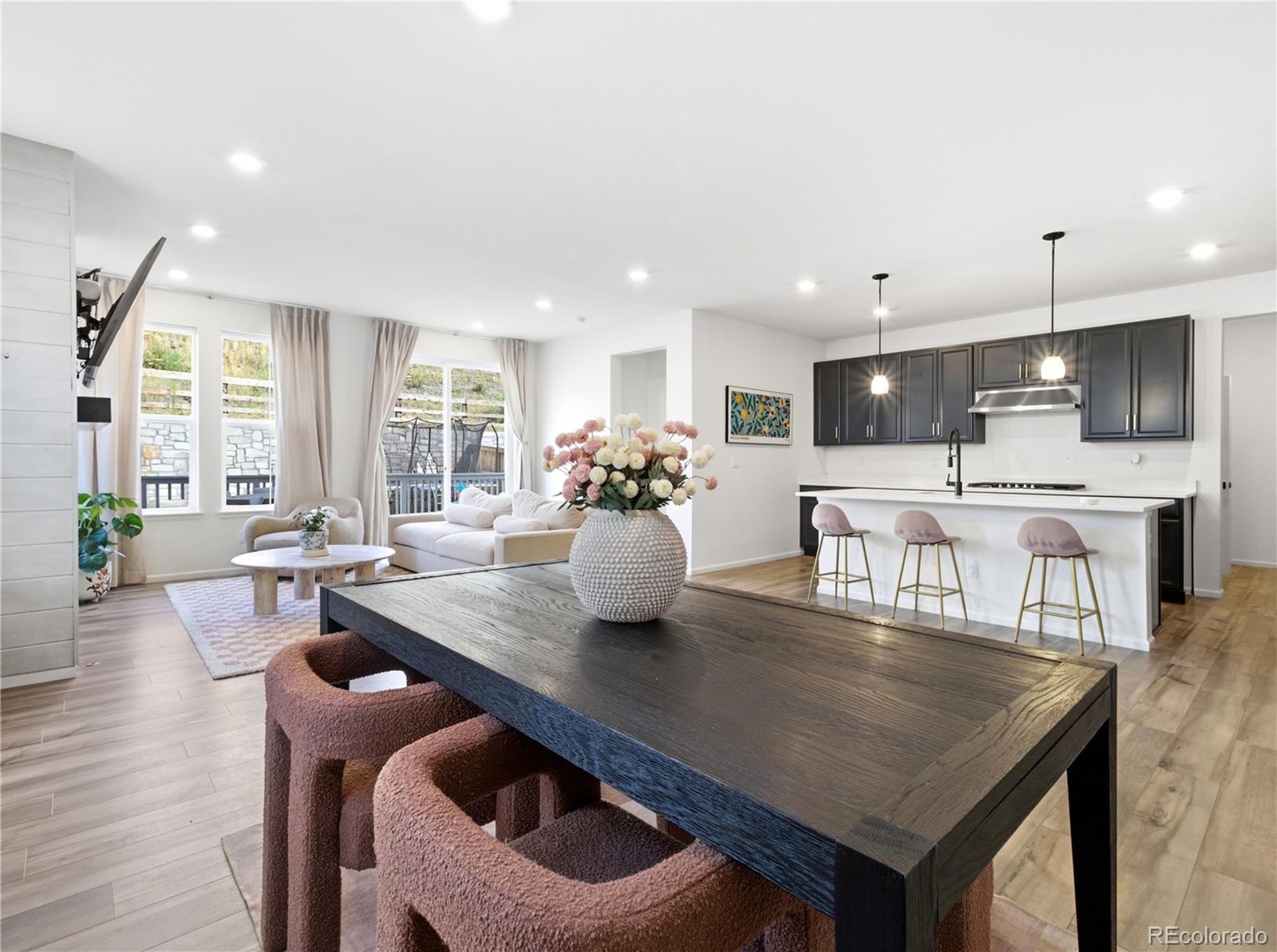 33 Felicity Loop