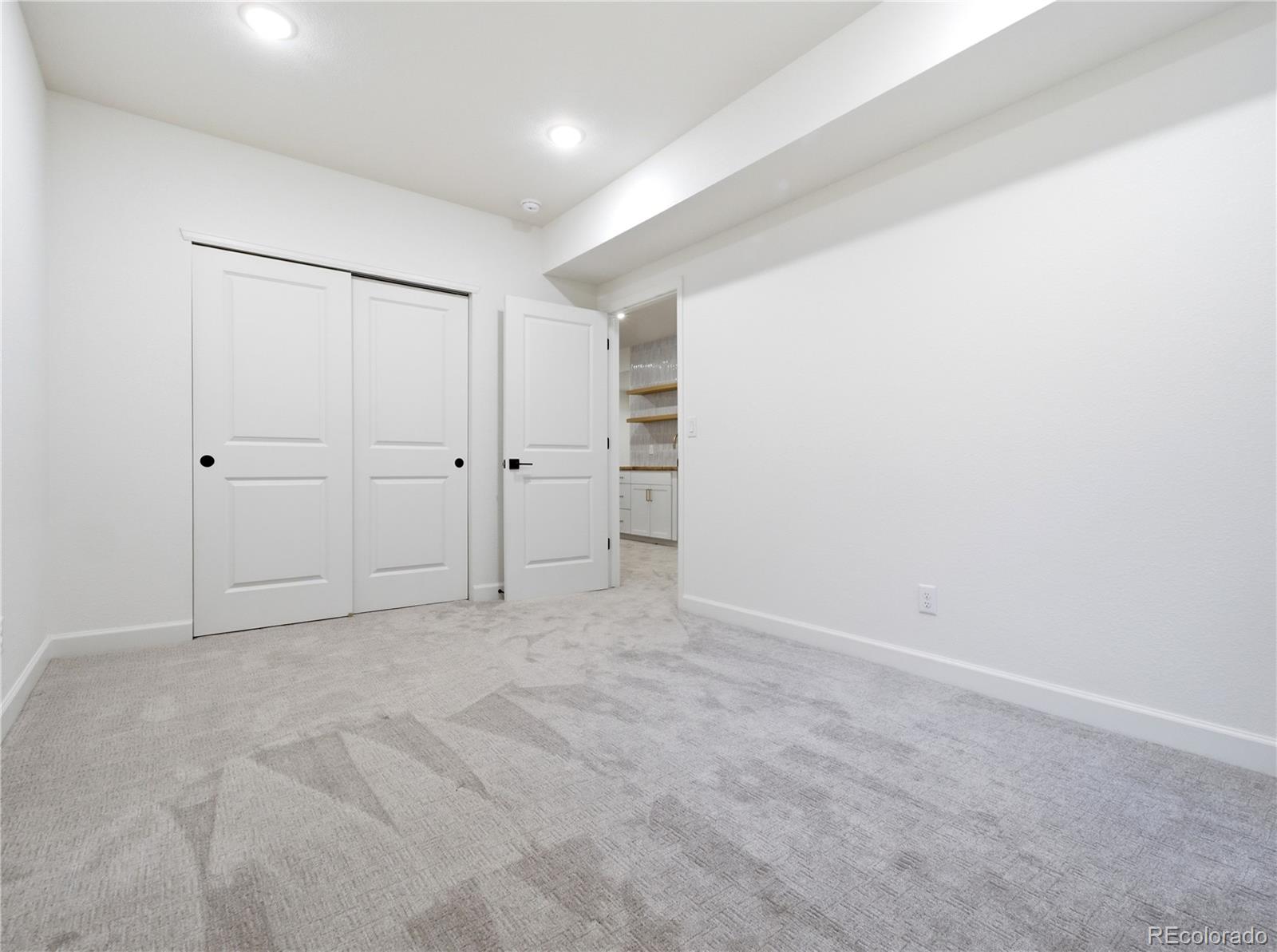 33 Felicity Loop