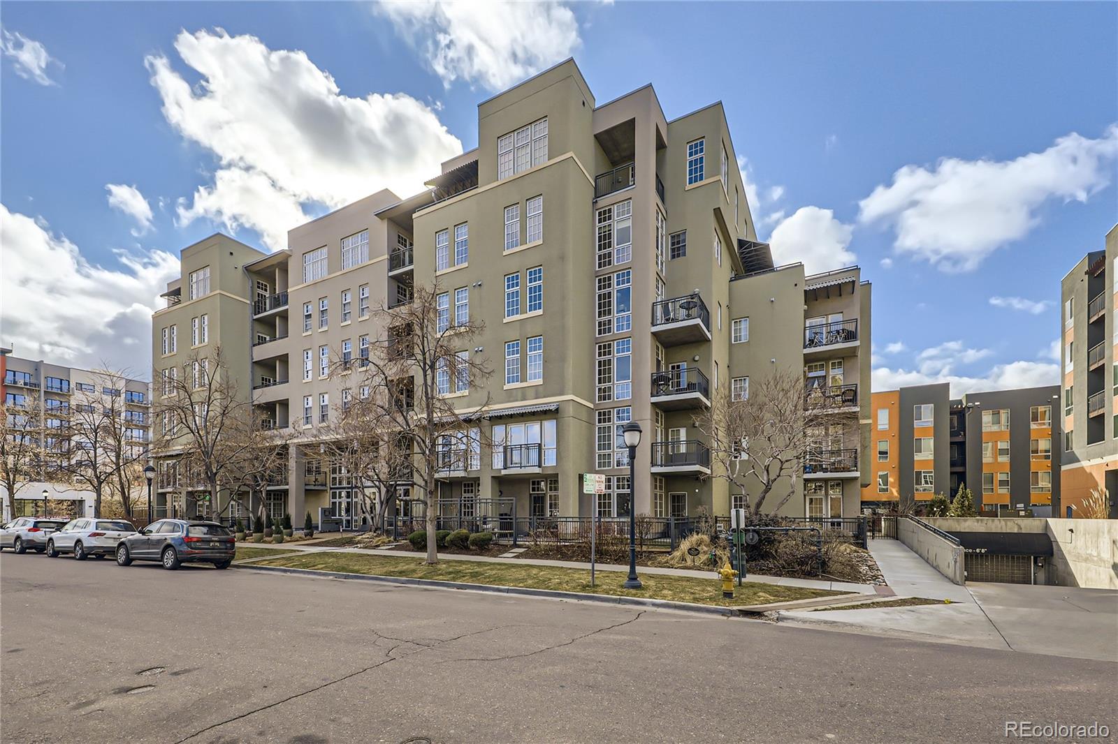 275 S Harrison Street Unit: 107
