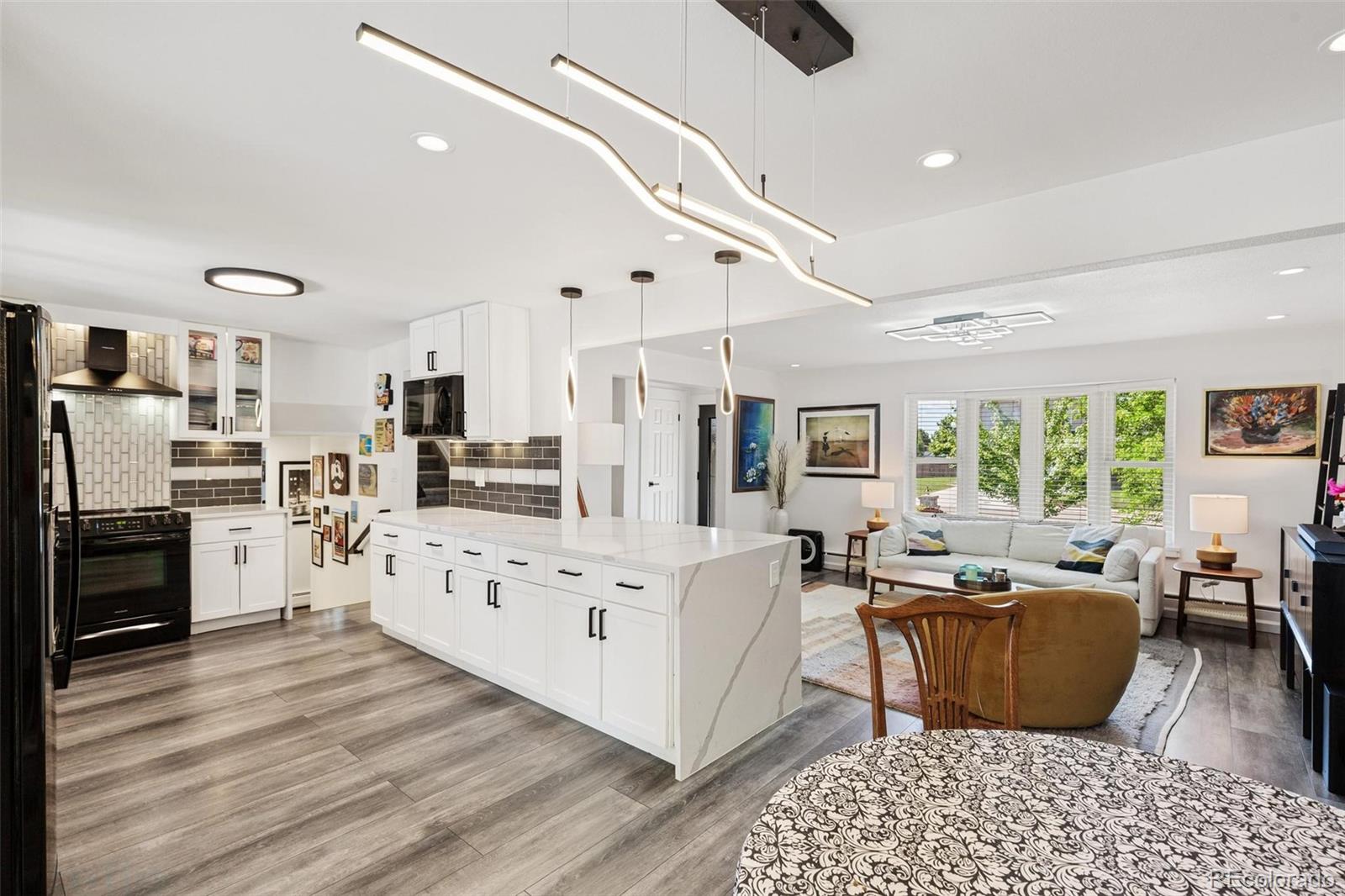 6083 S Lamar Drive