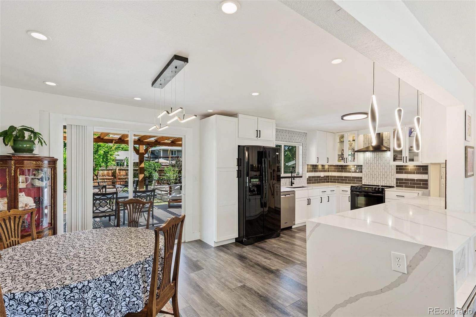 6083 S Lamar Drive