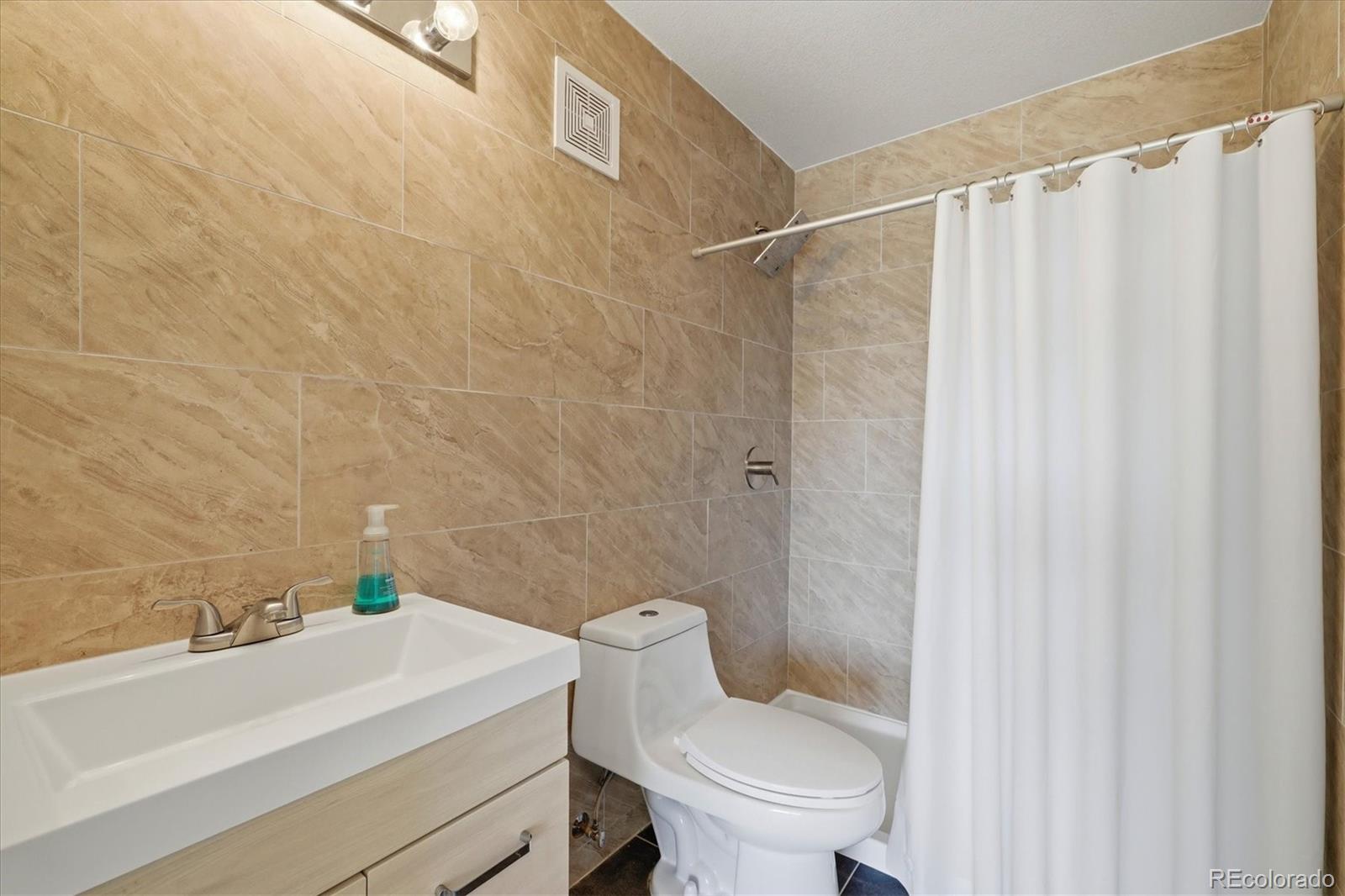 1509 S Florence Court Unit: 215