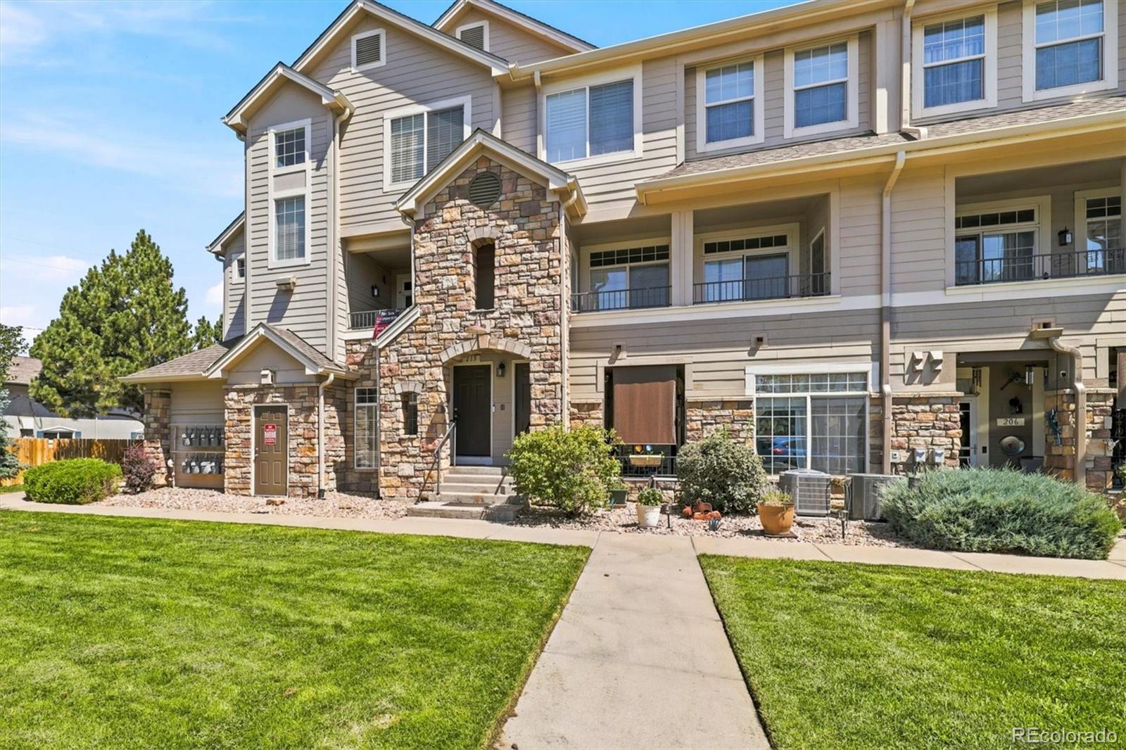 1509 S Florence Court Unit: 215