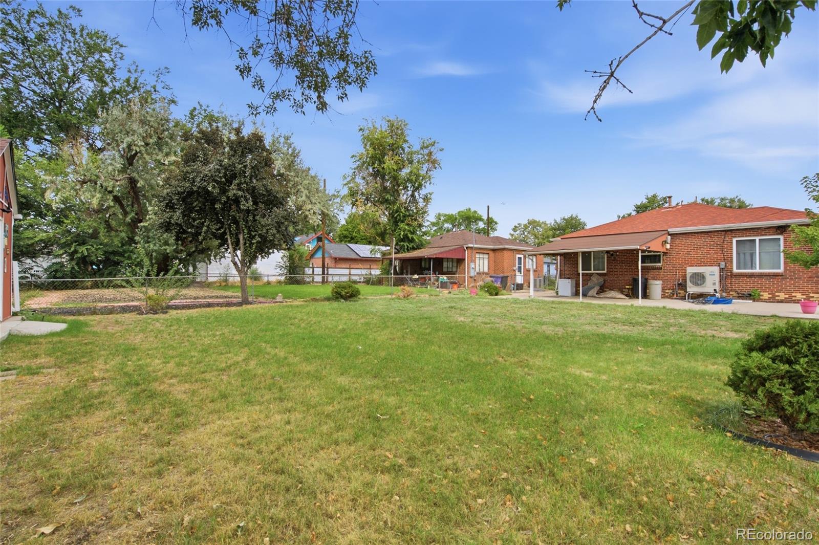 2020 W Scott Place