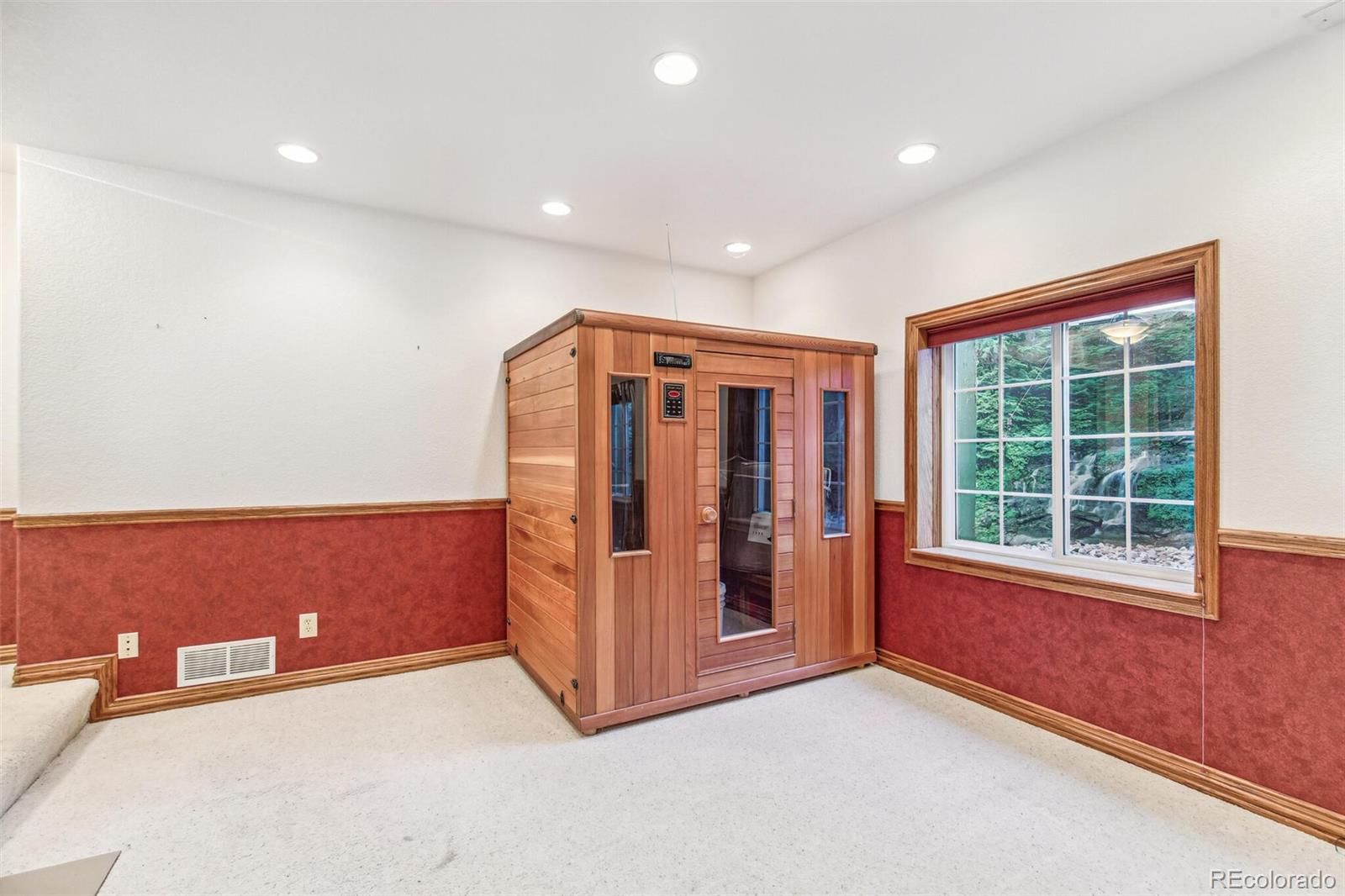 942 Xenon Court