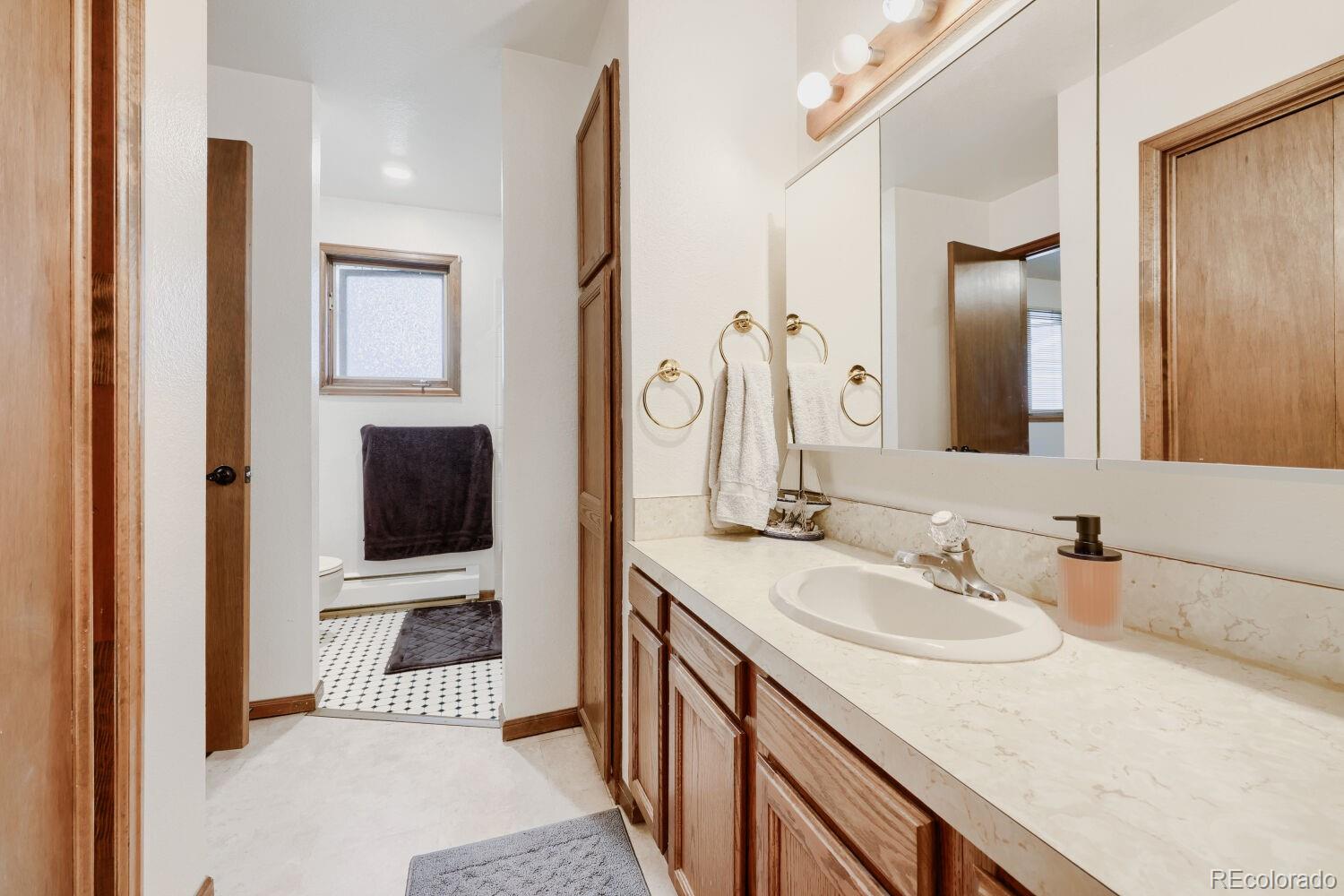243 S 25th Avenue