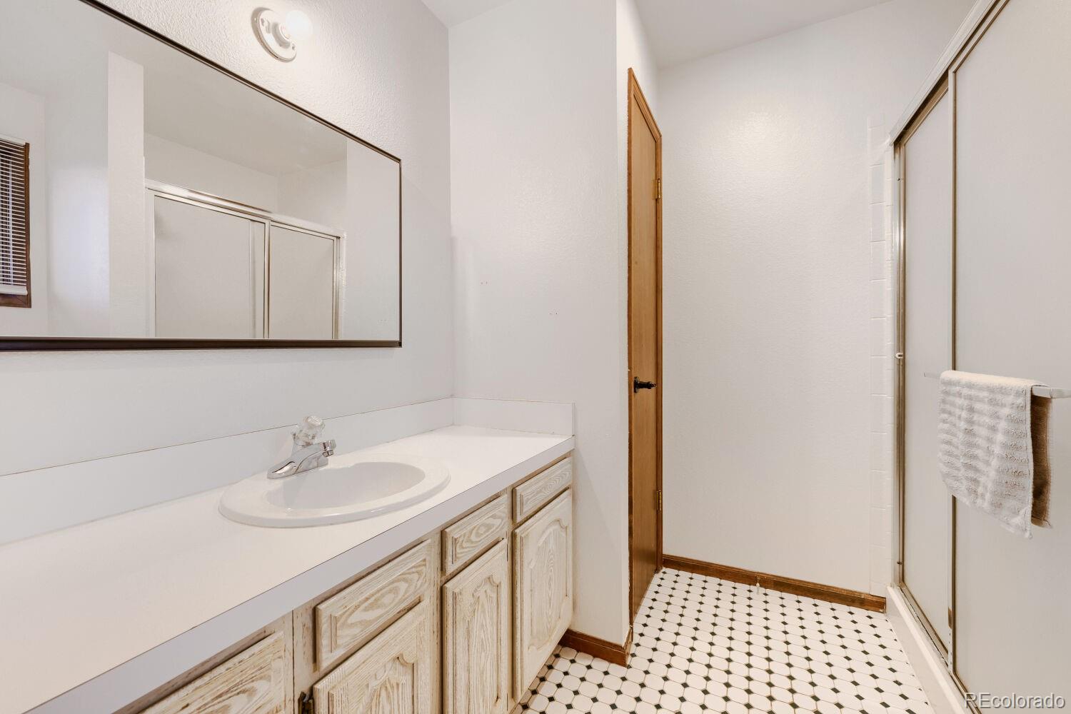 243 S 25th Avenue