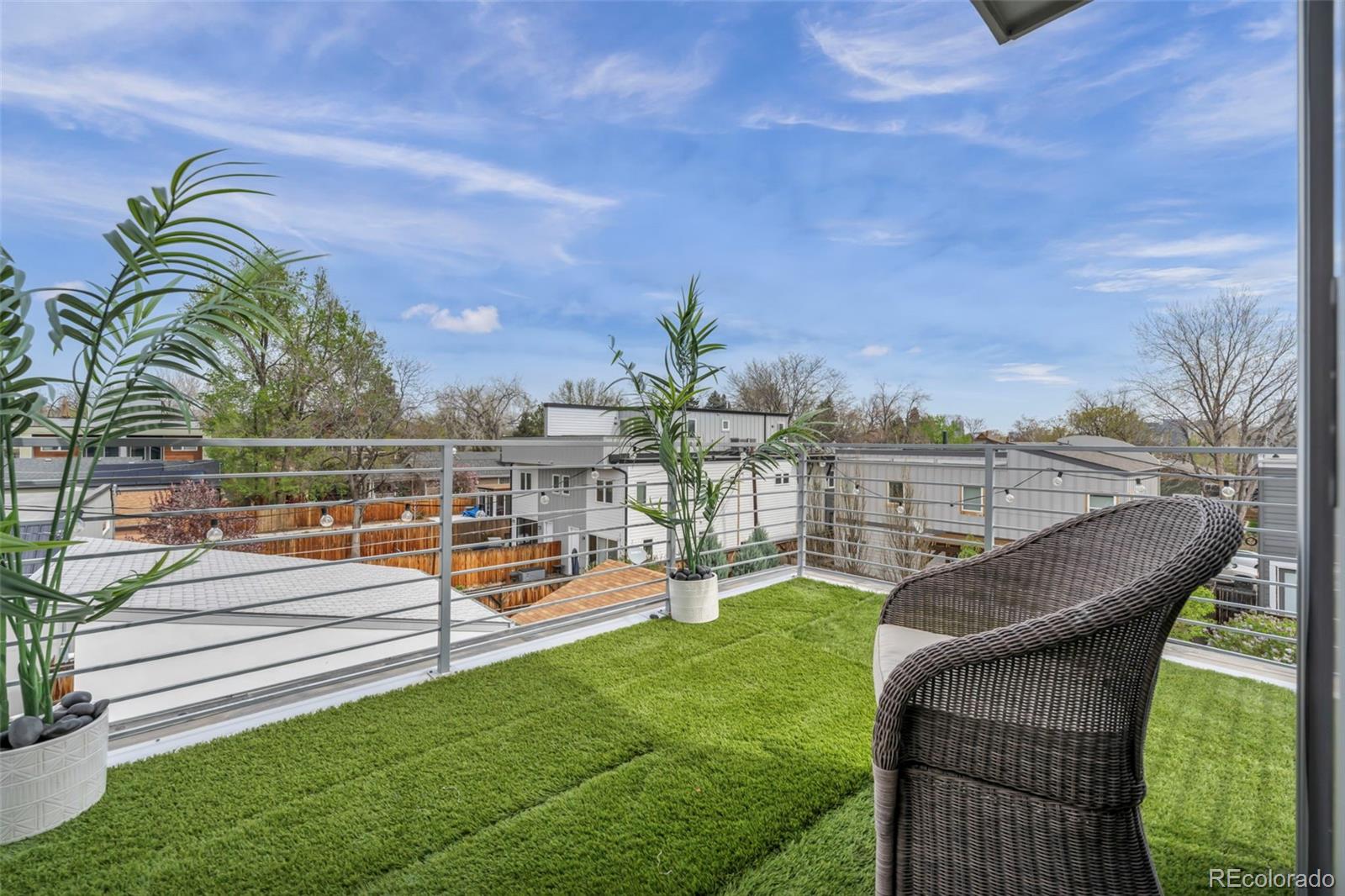 3227 W 20th Avenue