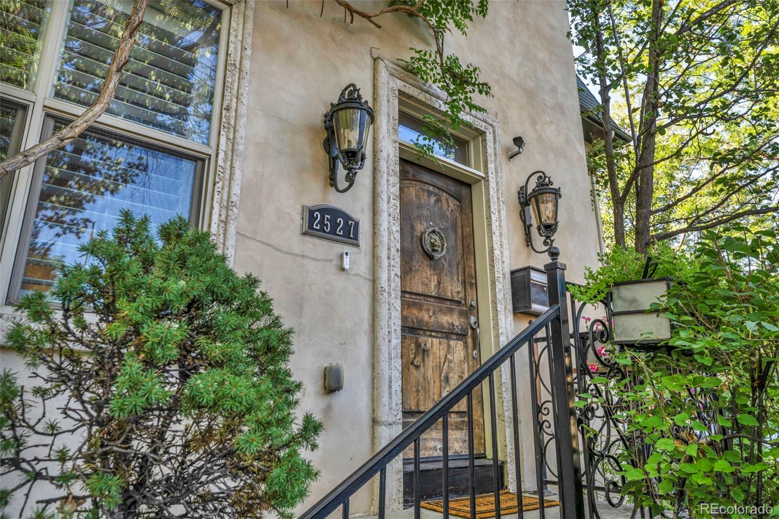 2527 Tremon Tremont