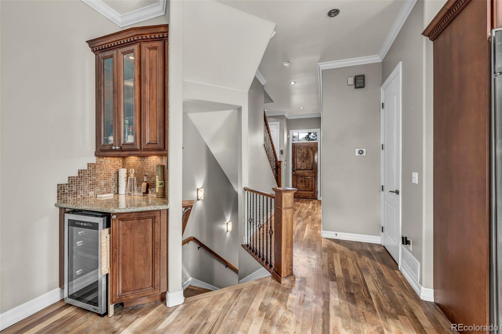 2527 Tremon Tremont