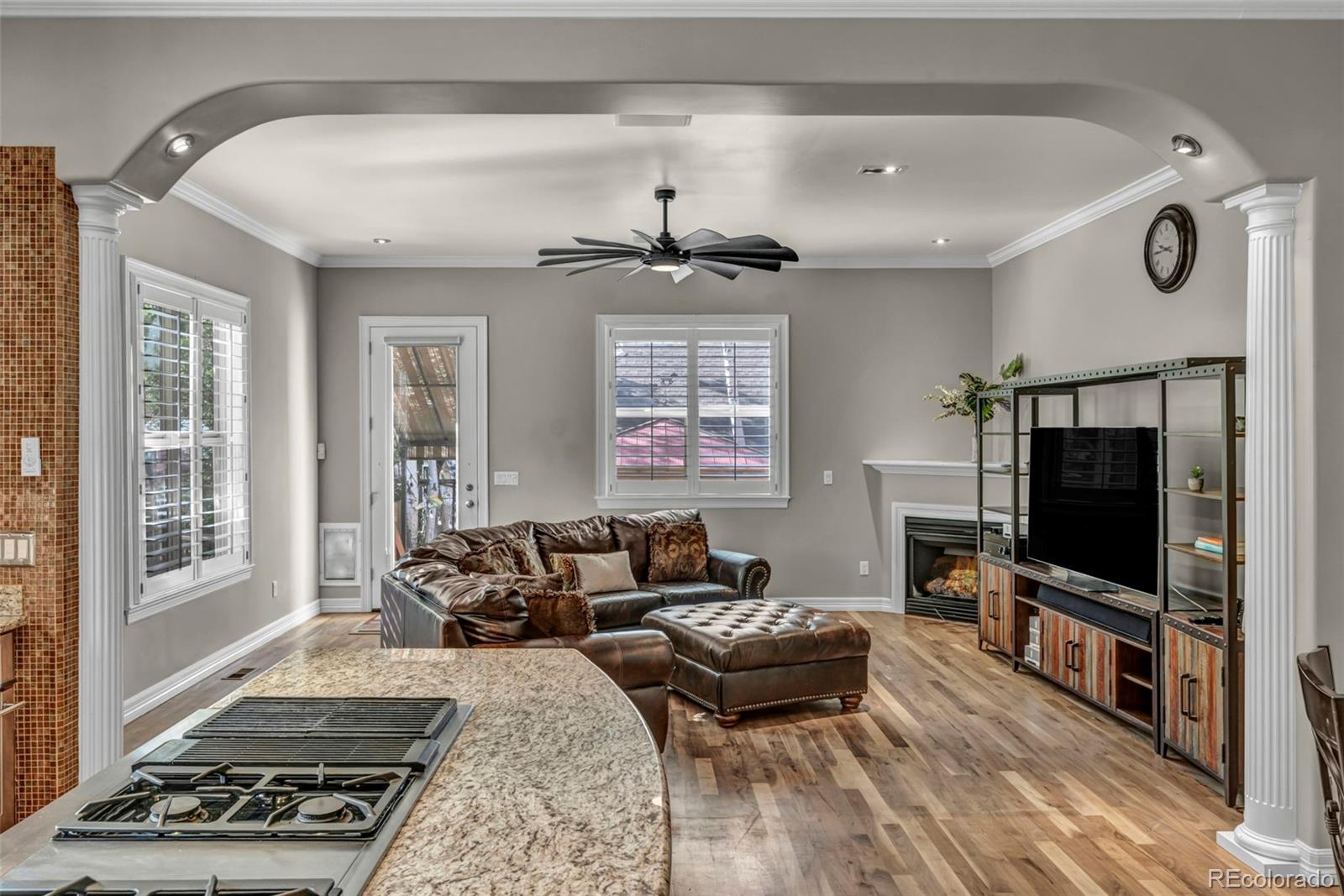 2527 Tremon Tremont