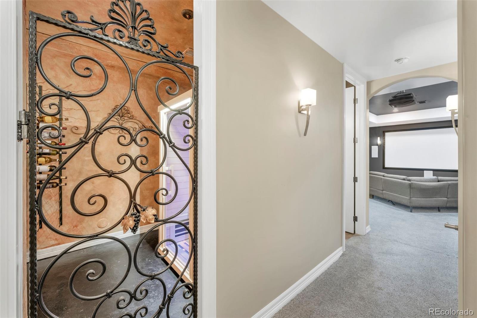 2527 Tremon Tremont