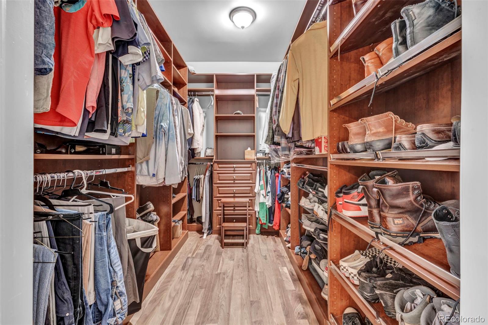 2527 Tremon Tremont