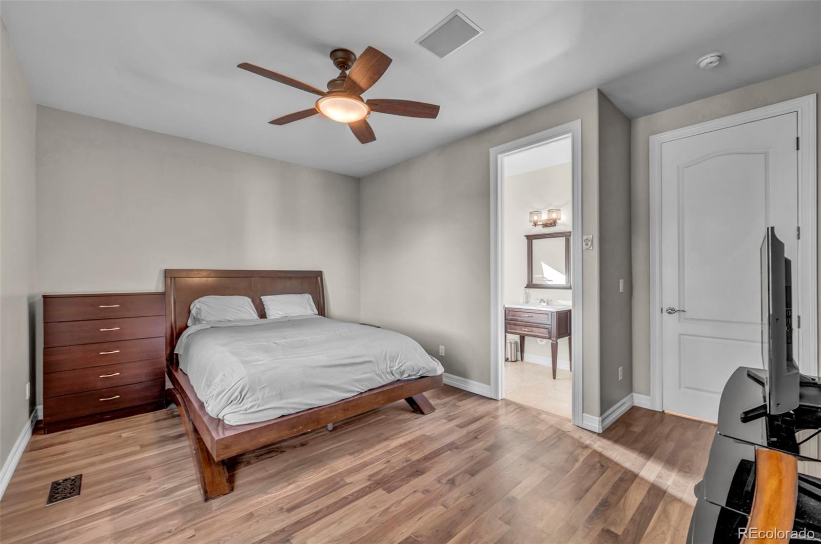 2527 Tremon Tremont