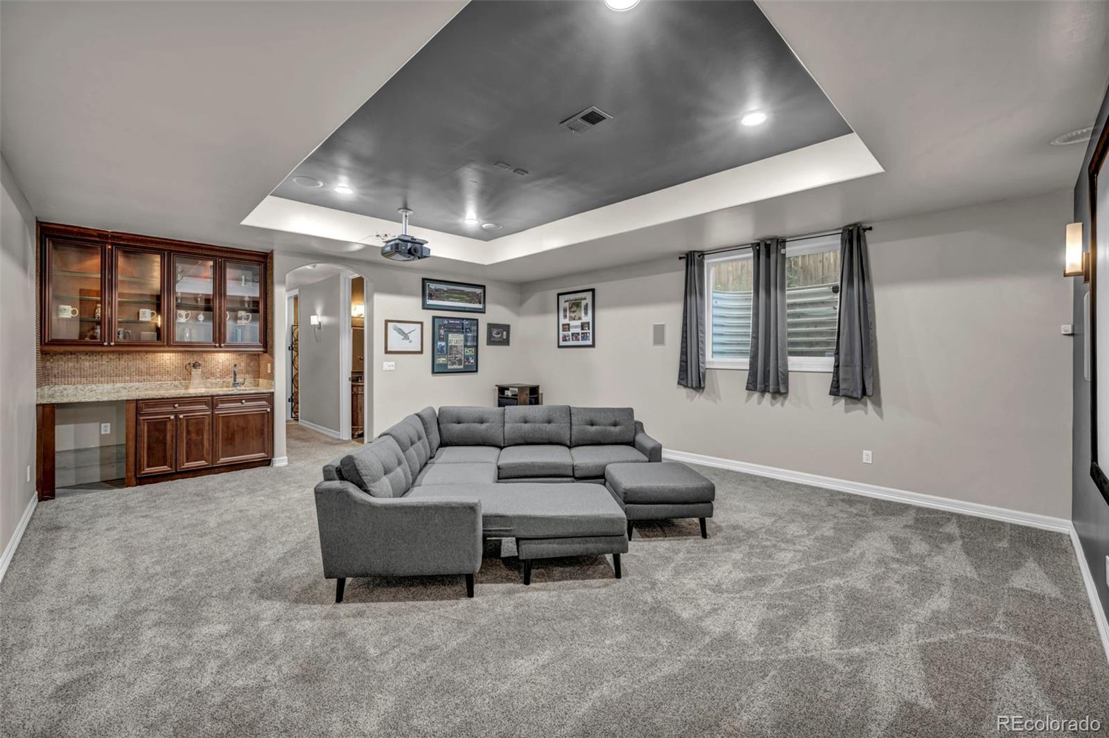 2527 Tremon Tremont