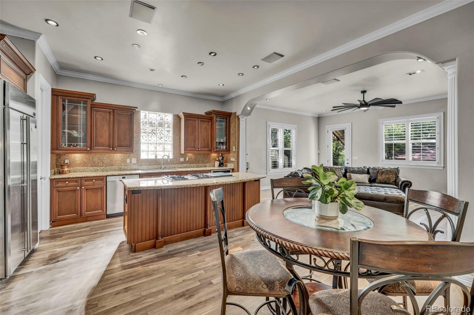 2527 Tremon Tremont