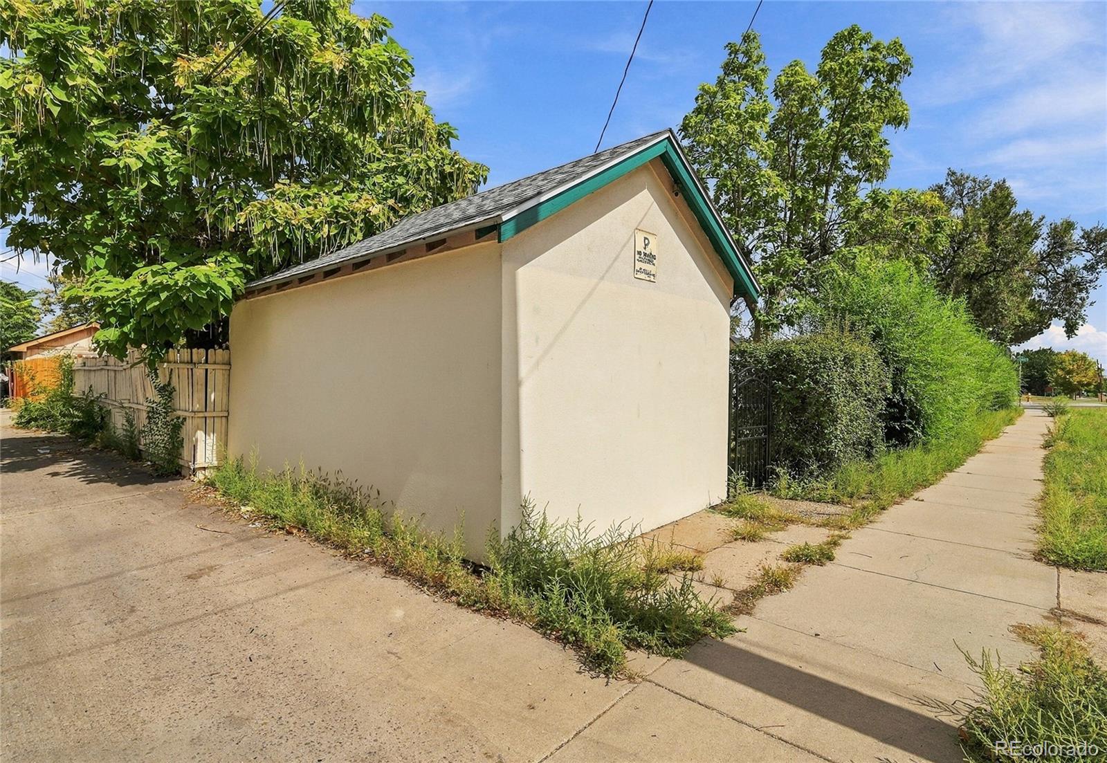 4207 Mariposa Street