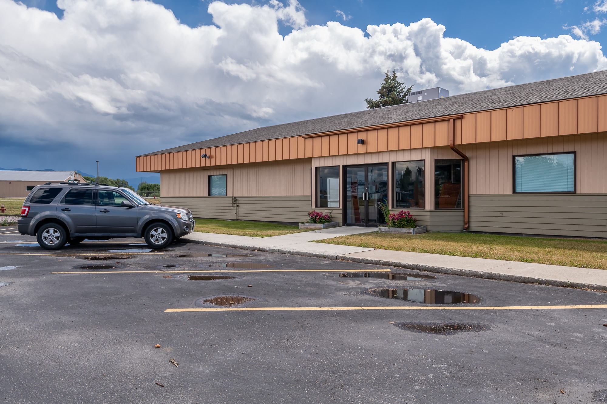2282 Highway 93 S