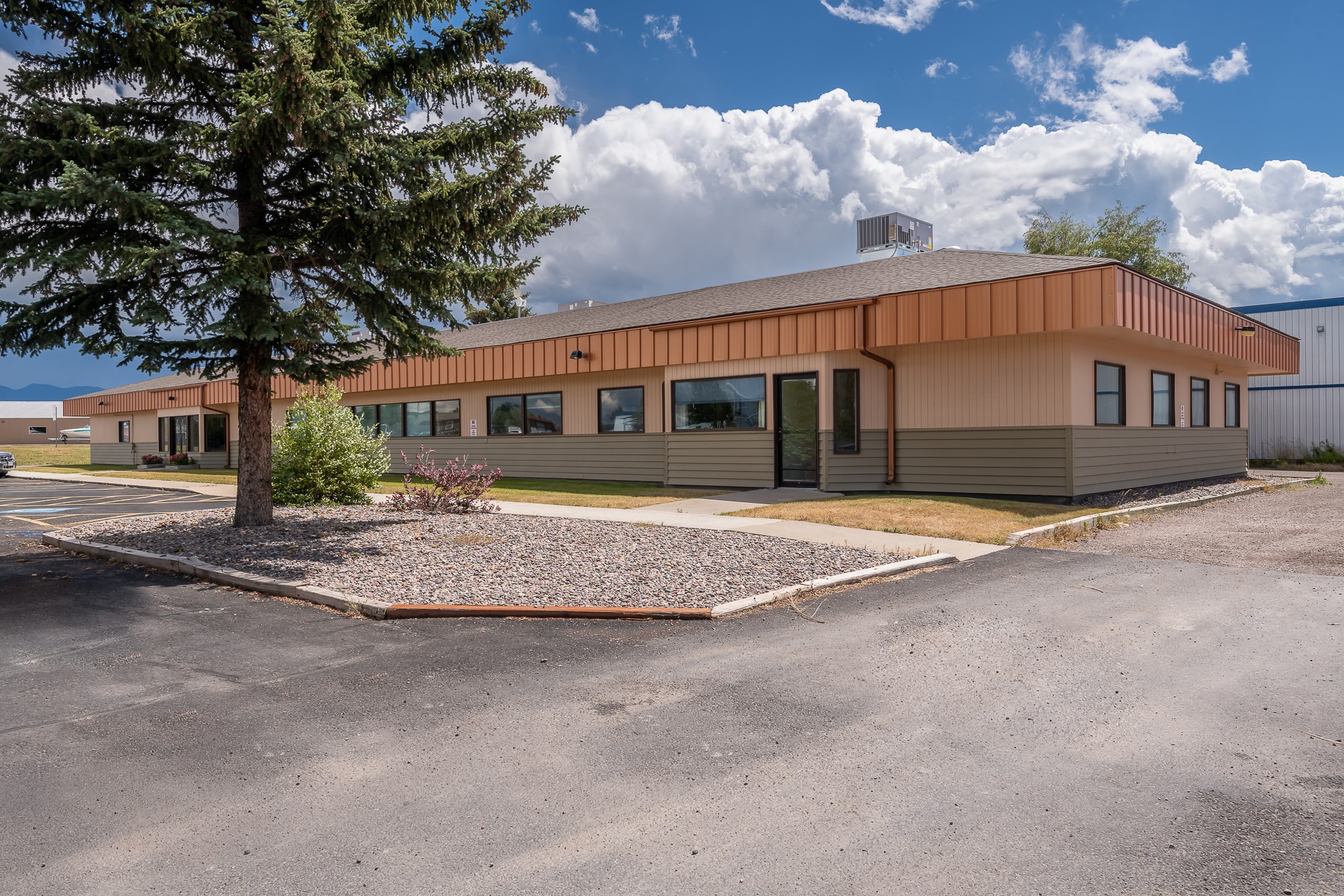 2282 Highway 93 S