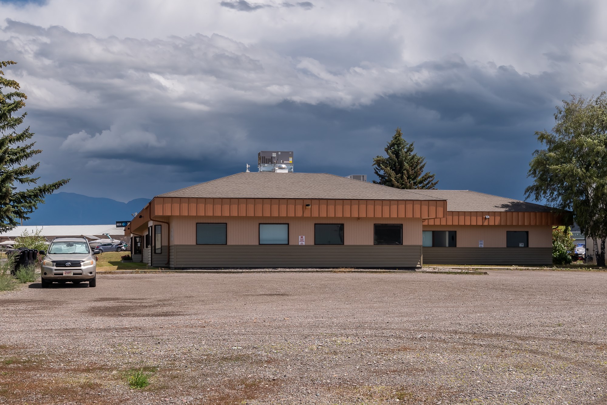 2282 Highway 93 S