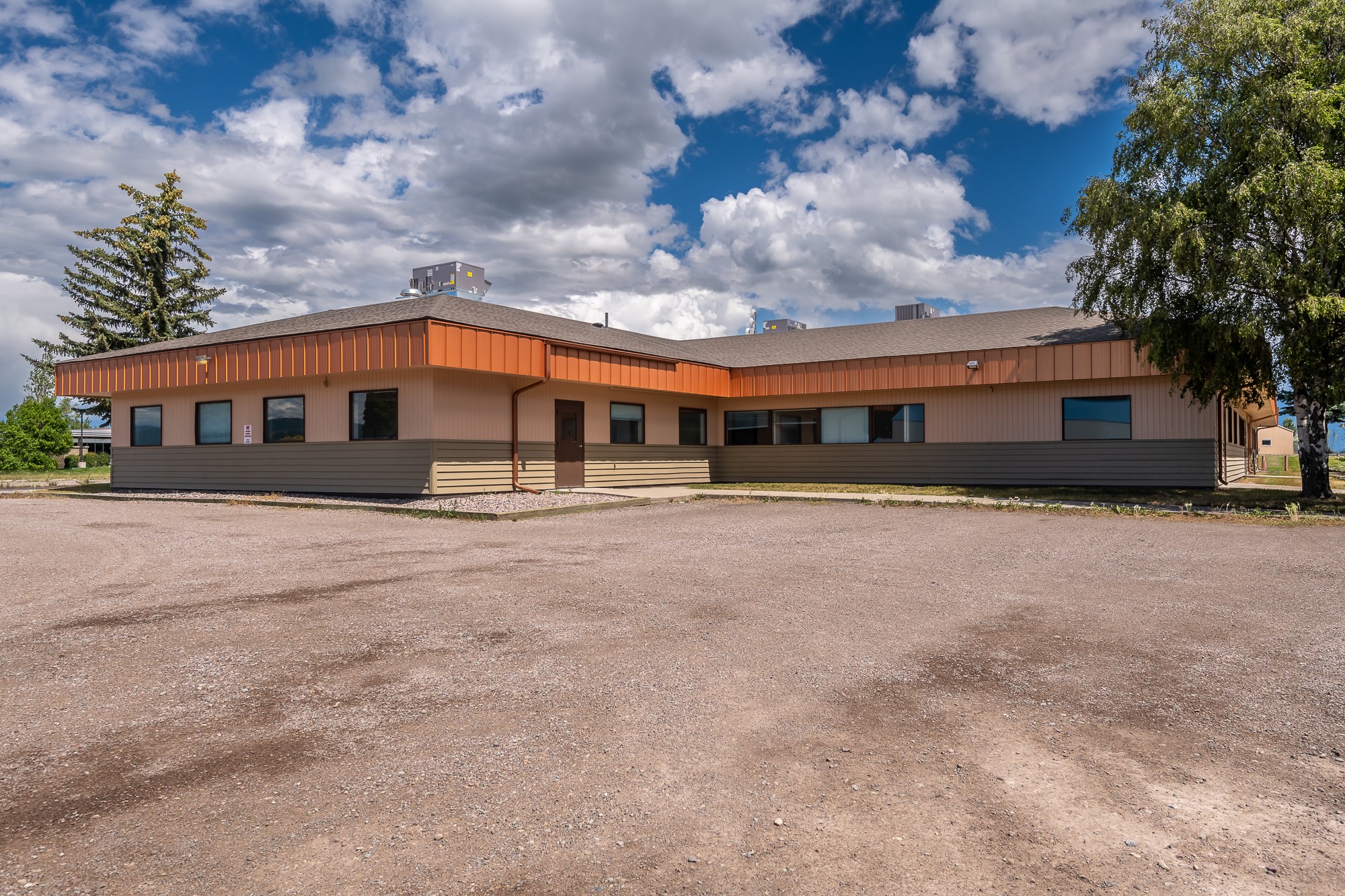 2282 Highway 93 S